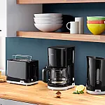 Cafetieră BRAUN Breakfast1 KF1100BK, 1000W, 10 cești, Necesită filtru nr. 4, Sistem OptiBrew, Carafa Aroma, Oprire automată, Butoane iluminate, Neagră