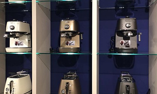 De mâine , la Mall Baneasa , in galeriile Domus Mex